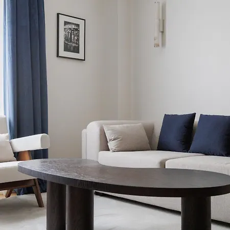 Splendid With Ac In Champs Elysees For 4pax Apartment